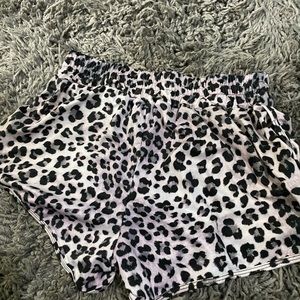Leopard boutique, medium shorts, soft cotton EUC